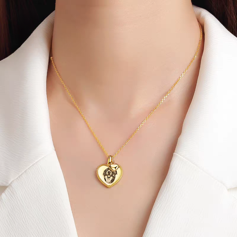 Custom Heart Necklace with Pet Photo -A Timeless Tribute to Your Furry Friend