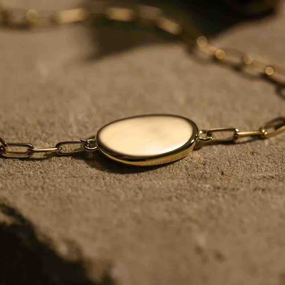 Custom 18K Gold Irregular Round Engraved Bracelet