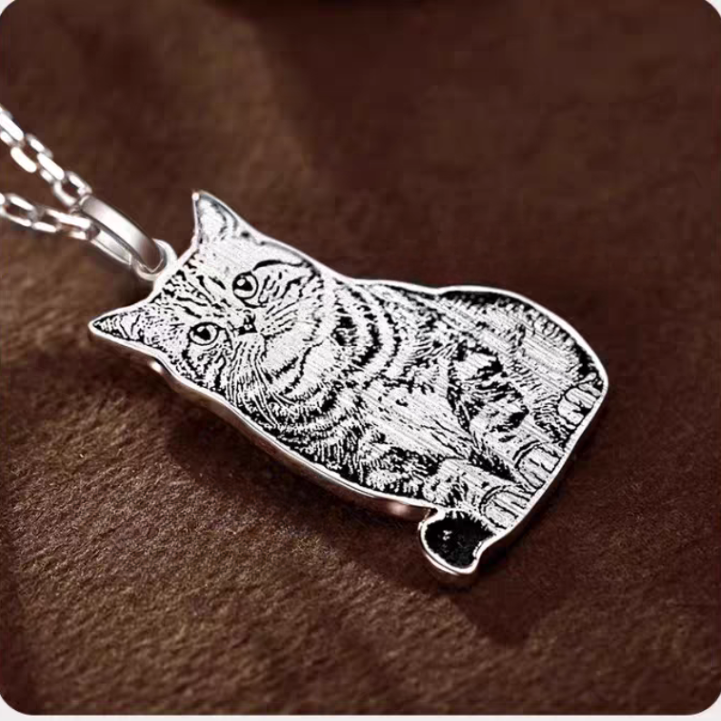 Custom Cat and Dog Photo Pendant Necklace -A Cherished Keepsake for Pet Lovers