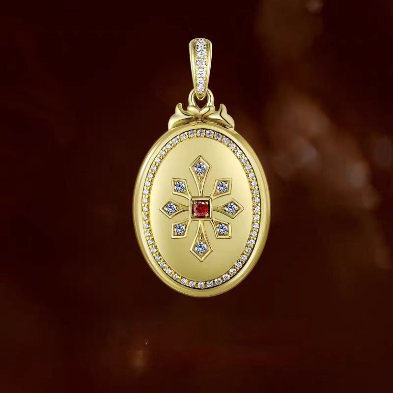 18K Gold Eight-Pointed Star Necklace-– Perfect Keepsake for Couples & Family