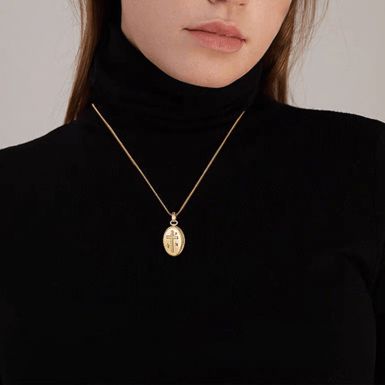 18K Yellow Gold Cross Photo Pendant Necklace – Personalized Pet & Family Portrait Pendant