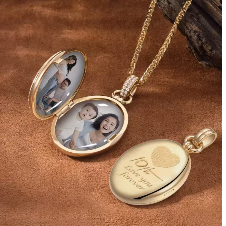 18K Gold Eight-Pointed Star Pendant Necklace – Perfect Keepsake for Couples & Family