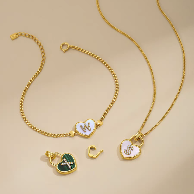 18K Yellow Gold Heart Lock Engraved Necklace—Best Gift For Lover One