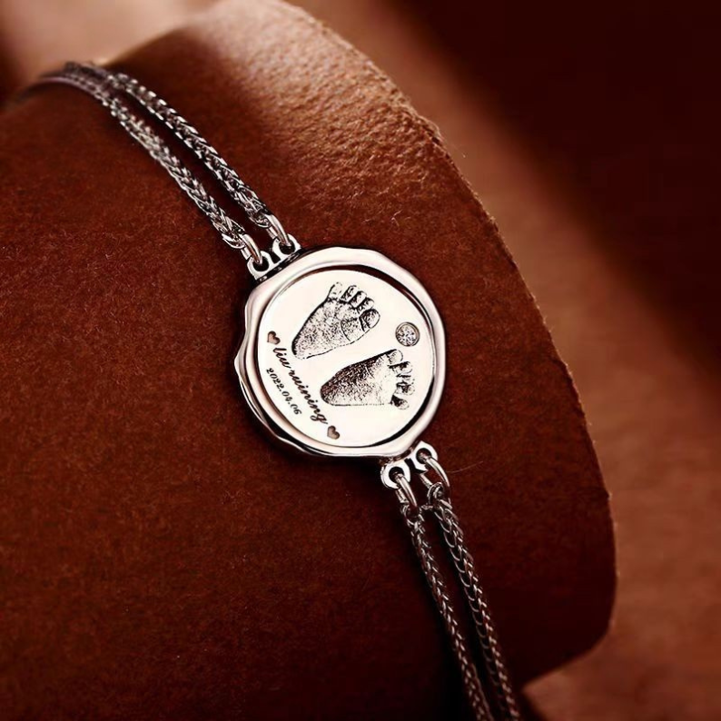 Hand & Footprint Bracelet in 925 Sterling Silver – A Unique Keepsake of Parenthood and Love