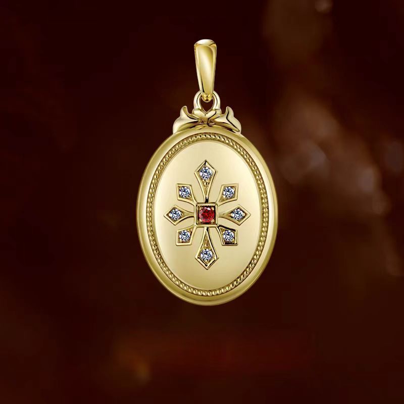 18K Gold Eight-Pointed Star Necklace-– Perfect Keepsake for Couples & Family